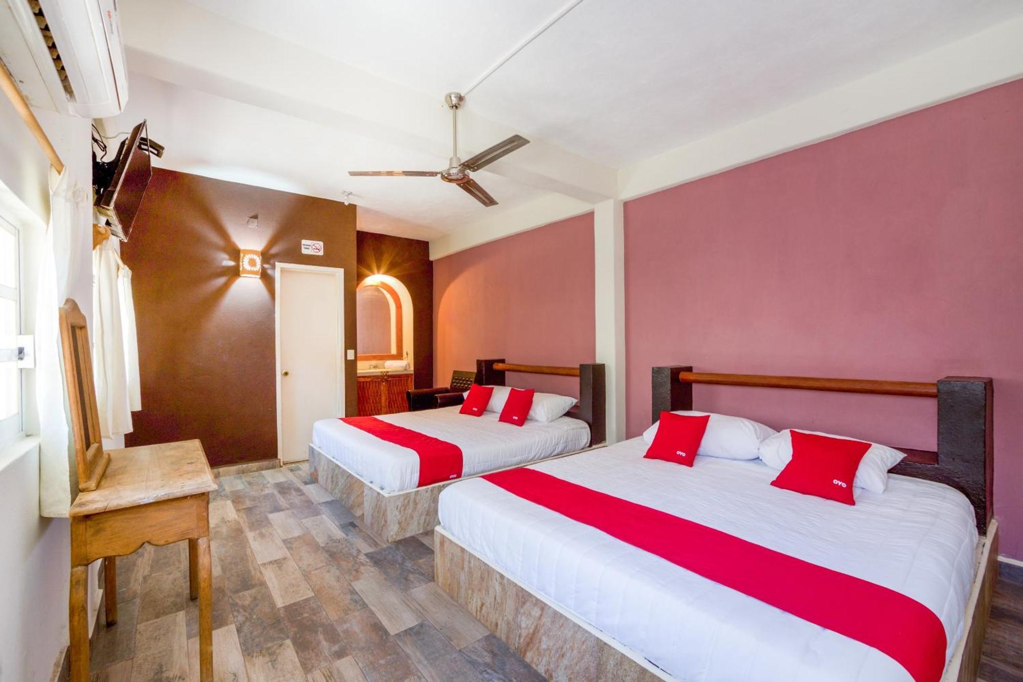 Oyo Hotel Posada Lys, Zihuatanejo Eksteriør billede