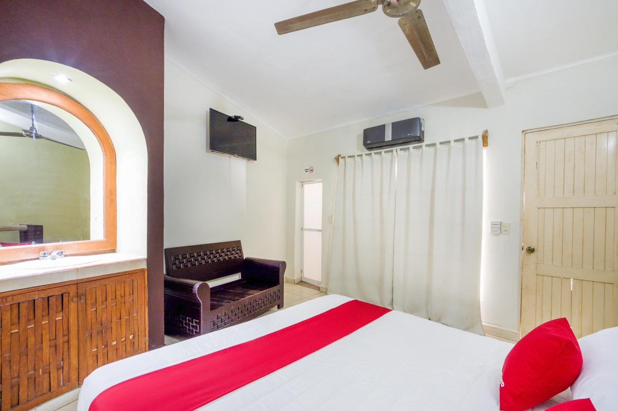 Oyo Hotel Posada Lys, Zihuatanejo Eksteriør billede